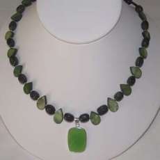 Mother of Pearl and Jasper Nuggets Necklace, Earring and Bracelet Set