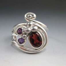 Amethyst and Garnet Finger Bracelet™