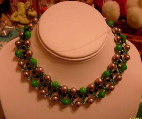 Beaded woven green and silver choker