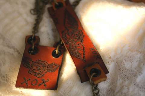 LOVE BLOOMS necklace set