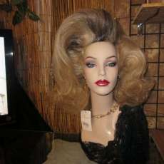 Sexy Rooted Bouffant Flip.