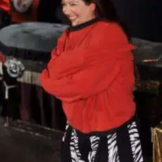 Tangy Tart escapes the Strait Jacket