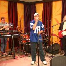 Kyxx performs on Indy Style, CBS