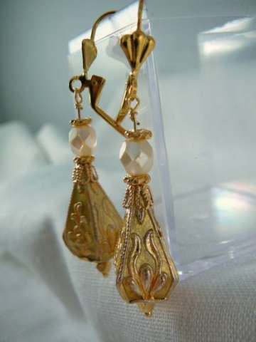 Cleopatra's Earrings