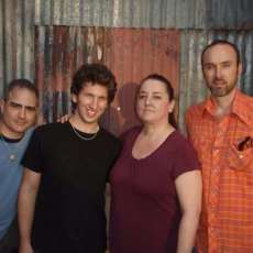 The Petty Thieves_01