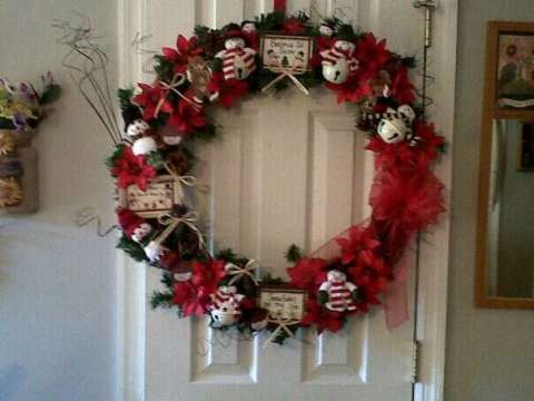 24 INCH CHRISTMAS WREATH 50 DOLLARS