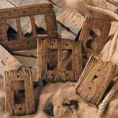 Old West style plates from Rustic Wood Studio