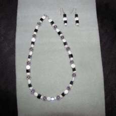 Black & White Necklace Earrimgs
