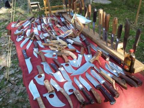 Lou Caravayo Lou Caravayo