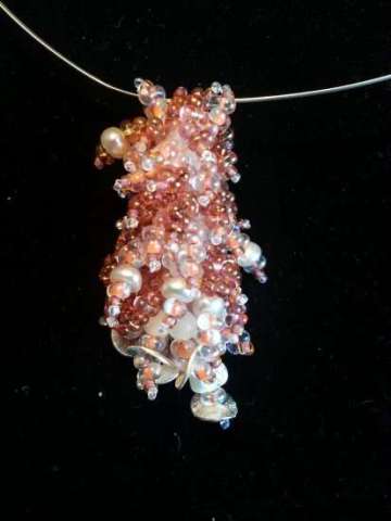 Beadweaving pendant