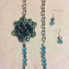 Beautiful Blue Broach Necklace with Earrings