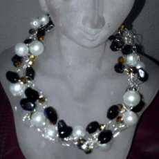 Wire crocheted necklace