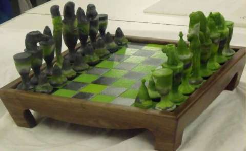 Egyptian Theme Chess Set - Gray and Green