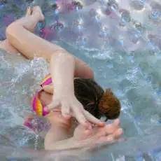 splish splash in the Aqua ball