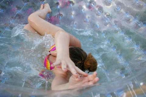 splish splash in the Aqua ball