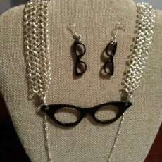 Glasses/Teacher Necklace Set