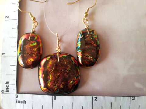 Fusion glass pendant set