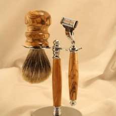 Olivewood Razor & Brush Set