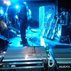 Monitor desks - English Beat