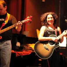 Evening Show at Fireflies Del Ray