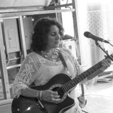 Solo Show at Quattro Goomba Winery