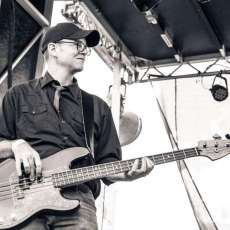 Carol Pacey & the Honey Shakers 2