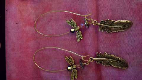 Feather Earrings w/sparkle