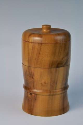 Myrtlewood lidded box