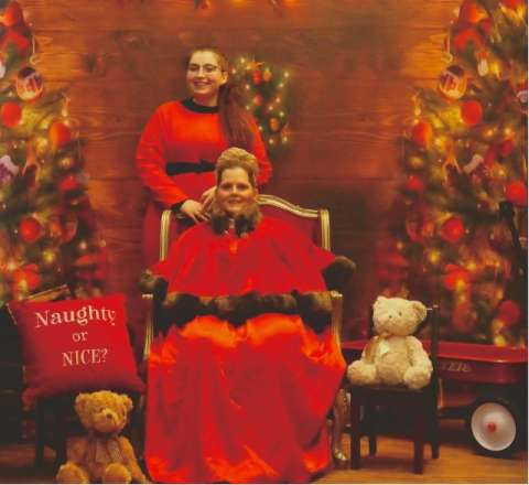 [2022] Mrs. Clause & Mrs. Clause W/North Pole Helper, Meghan