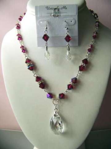  RED RUBY CRYSTALS NECKLACE AND EARRING SET 17"  J924