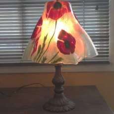 18" Poppy Lamp with Water Lily base