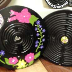 19" butterfly labyrinth/ 19" black with floral pendant