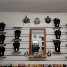 Fleur-de-Lis Sets and Candles