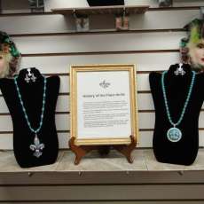 Fleur-de-Lis Sets and Masks