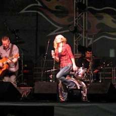 Surprise Stadium Opening for Tracy Lawrence