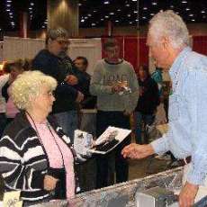 Show picture with customer