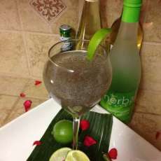 Dragon Fruit Lemonade