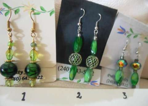 Stone and bead earrings in emerald green.