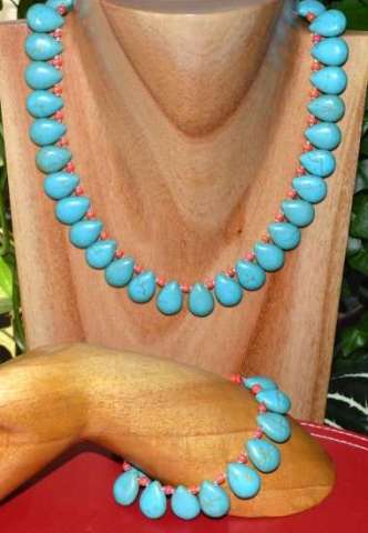 http://www.quirkygirlz.com/handmade_jewelry_blogger/a-tourists-turquoise-tale/#comment-1173