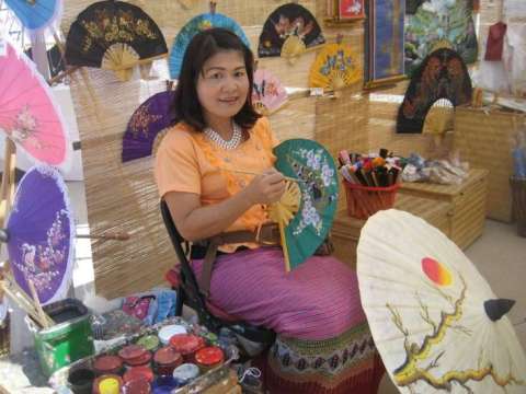 Umbrella painter at the International Festival