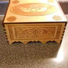 Celtic Claddagh Box