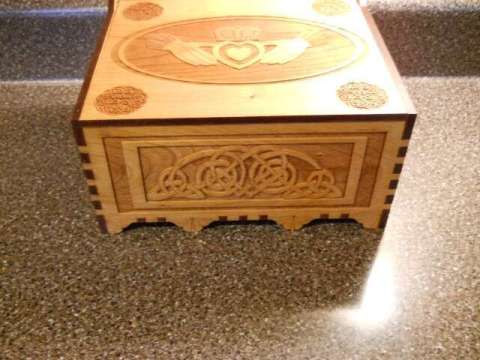 Celtic Claddagh Box