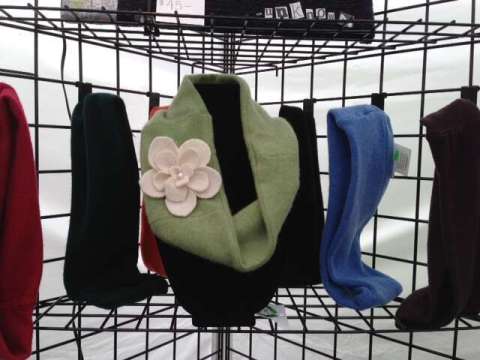 cashmere scarf with flower pin