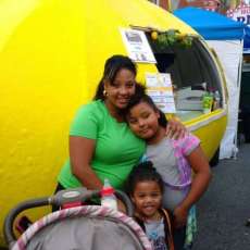 Familes Love LemonadeFace