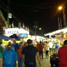 People Come from the Far to Meet LemonadeFace