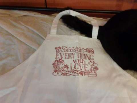 STAMPED EMBROIDARY APRON