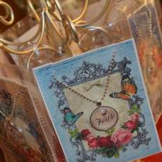 Pendants w/ Enclousre Cards