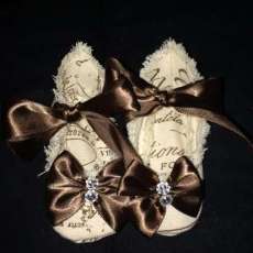 Baby shoes size small 0-3 months