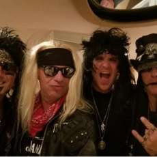 Motley Crucial on Tour Bus