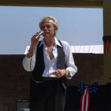 Matt Lewis in Concert